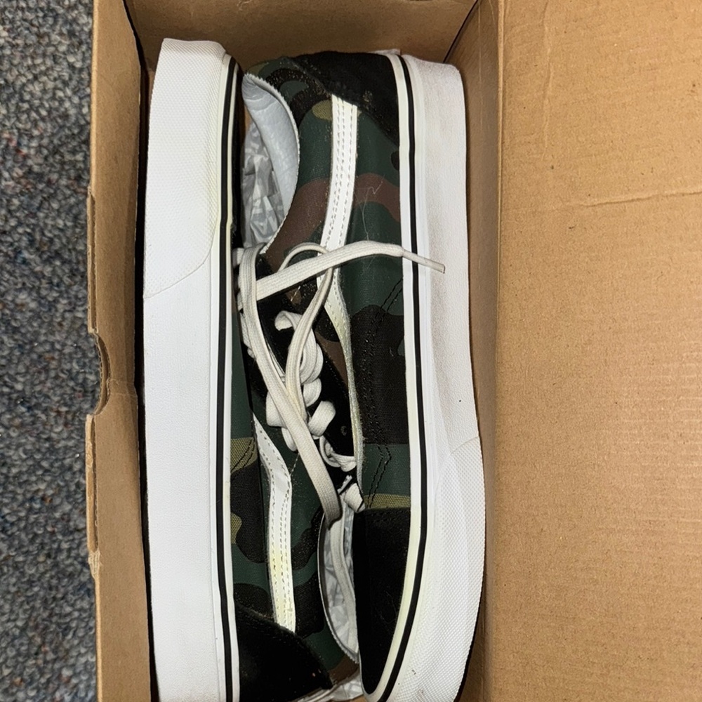 Vans Green and Black Sneakers Classic Skate Style